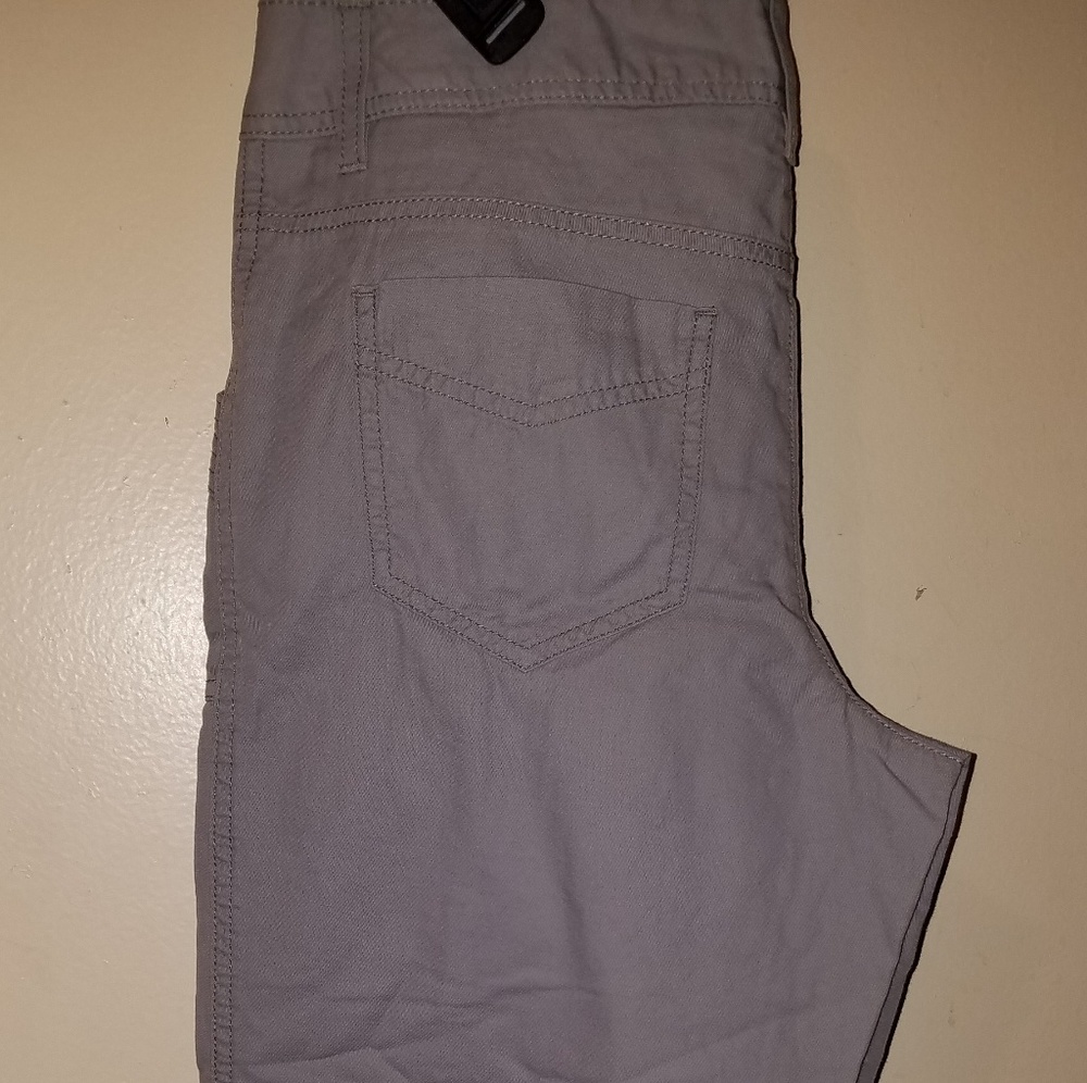 Capris pants - Picture 3 of 3